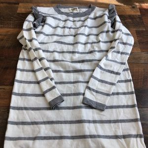 Listicle ruffled sleeve sweater size medium